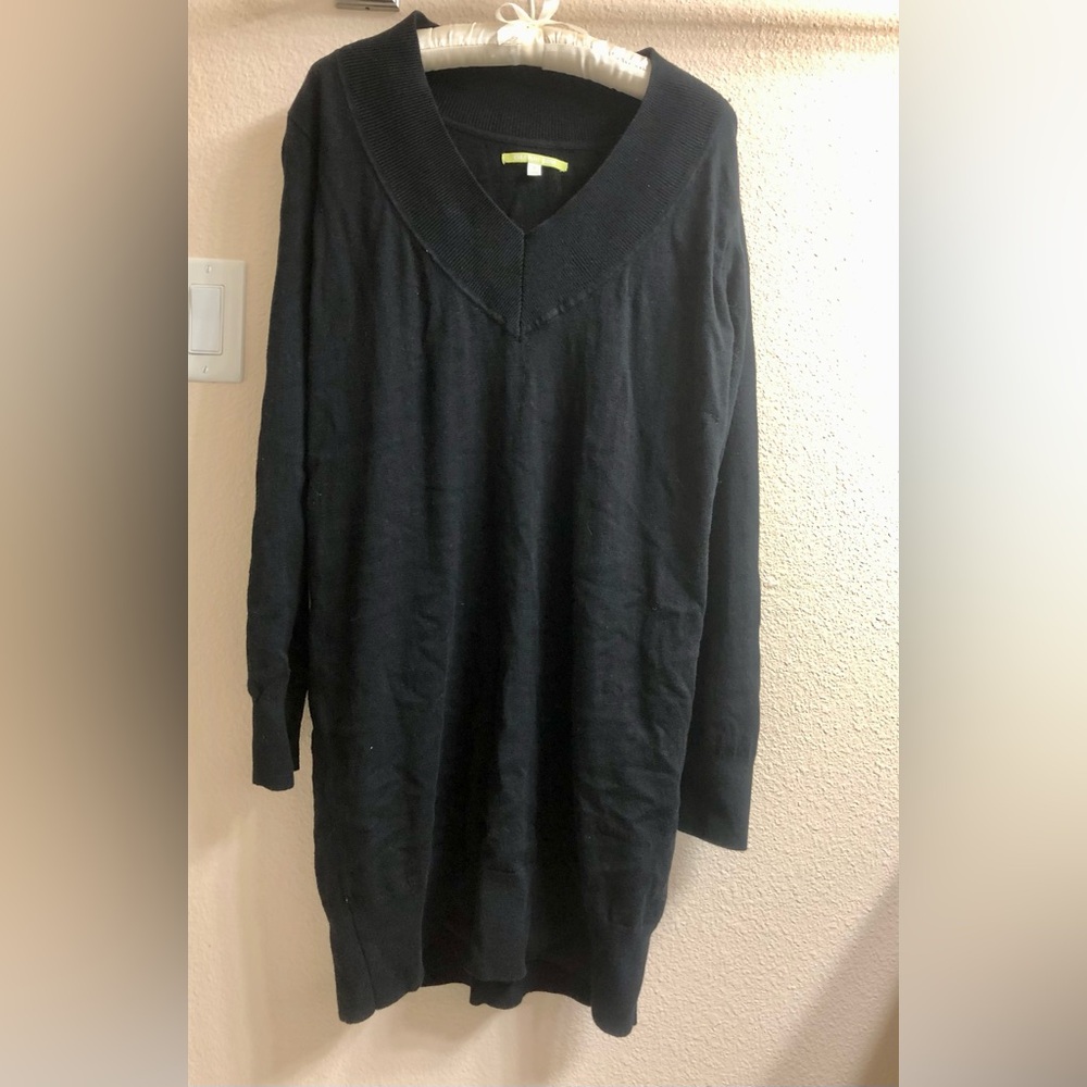 Gianni Bini Black V-Neck Longline Sweater Dress